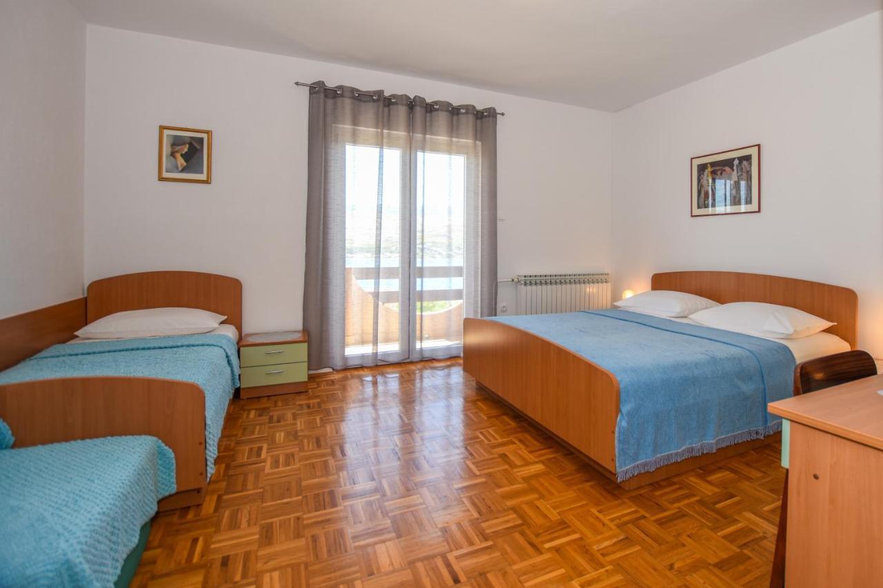 Apartmani Marija Ljubica Pag Town Exterior foto