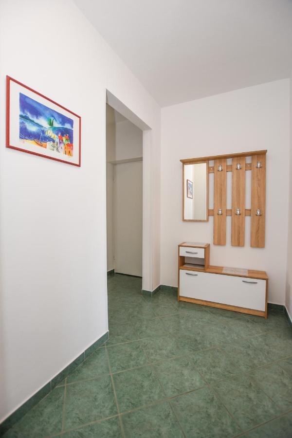 Apartmani Marija Ljubica Pag Town Exterior foto