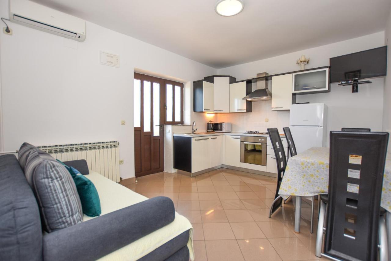 Apartmani Marija Ljubica Pag Town Exterior foto