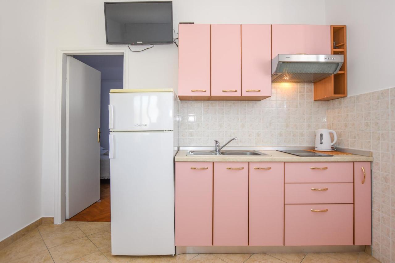 Apartmani Marija Ljubica Pag Town Exterior foto
