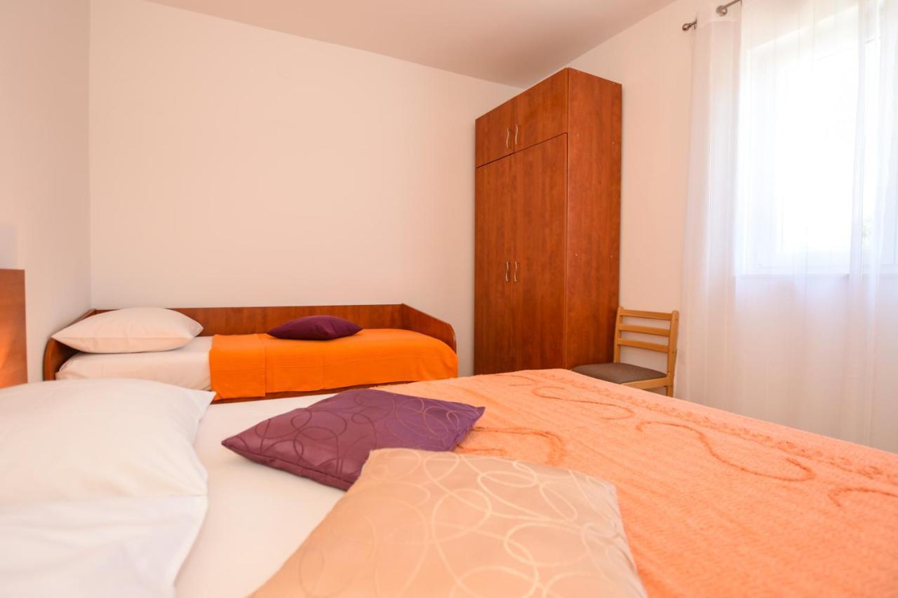 Apartmani Marija Ljubica Pag Town Exterior foto