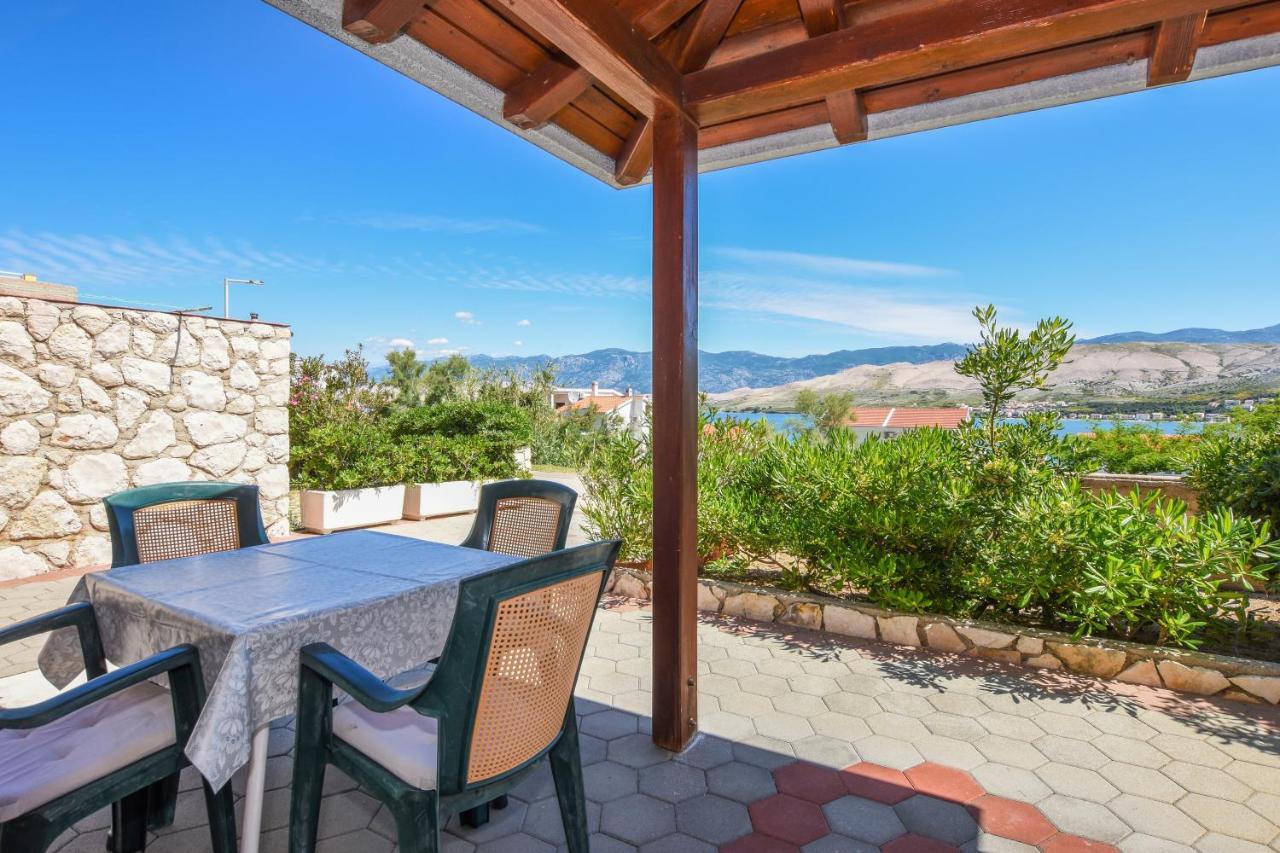 Apartmani Marija Ljubica Pag Town Exterior foto