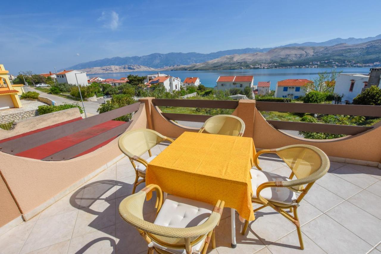 Apartmani Marija Ljubica Pag Town Exterior foto
