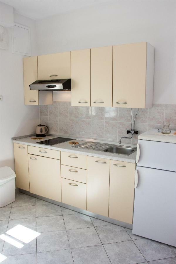 Apartmani Marija Ljubica Pag Town Exterior foto